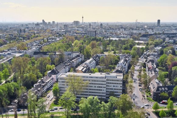 ECE erwirbt Büroimmobilie zur Umnutzung in rund 150 Wohnungen am Zoopark in Düsseldorf