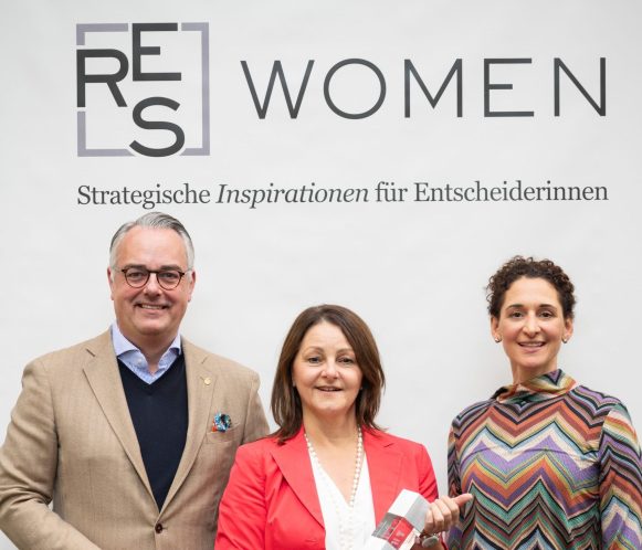 Teresa Dreo-Tempsch beim Real Estate Summit WOMEN 2024 als "Managerin des Jahres" ausgezeichnet