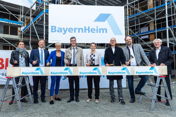 Richtfest für neues Quartier in Würzburg: BayernHeim baut 87 Wohnungen in Würzburg