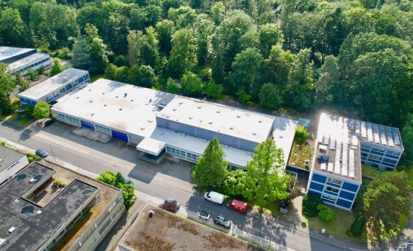 MH-Gewerbe-Immobilien vermittelt 3.400 m² große Lagerflächen und Büroflächen in der Nähe des Frankfurter Flughafens