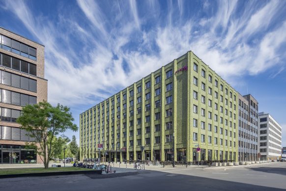 STRABAG Hold Estate erwirbt MOXY-Hotel im I/D Cologne von Art-Invest und OSMAB