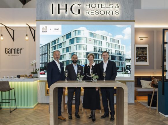 Weiteres gemeinsames Wachstum: NOVUM Hospitality &amp; IHG Hotels &amp; Resorts unterzeichnen Mietvertrag für Candlewood Suites Hotel in Hamburg