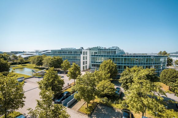 Rock Capital Group vergrößert Biotech-Hub: Praimera Biotech AG mietet 600 m² Lab-Office im SKYGATE in Hallbergmoos bei München