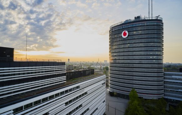 Vodafone und STRABAG PFS bauen Partnerschaft aus