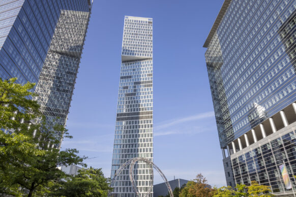 CA Immo schließt fünf weitere Mietverträge im Frankfurt Büro- und Hotelhochhaus ONE ab