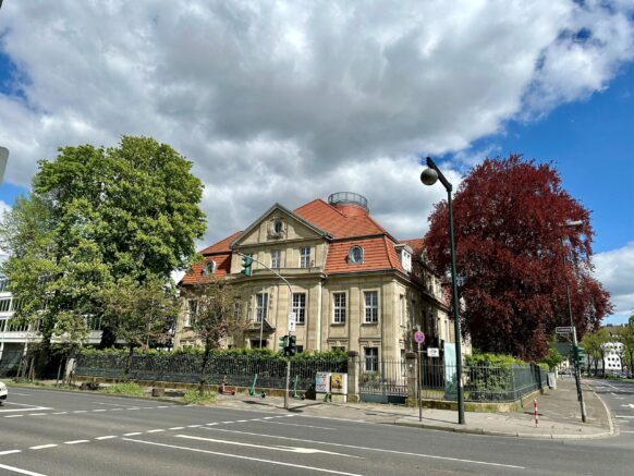 RALPHHAGEDORN vermittelt repräsentatives Bürogebäude Cecilienallee 4 in Düsseldorf